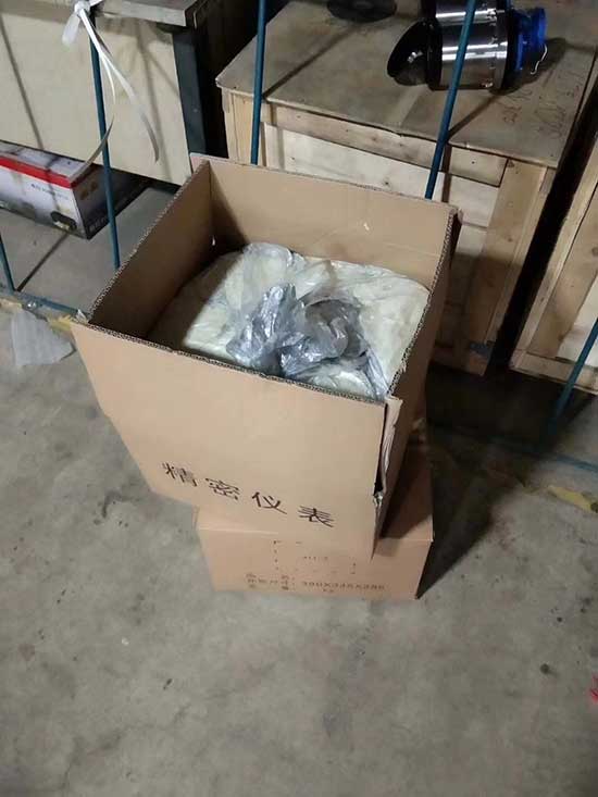 不規則產品包裝箱填充聚氨酯緩沖防護性好